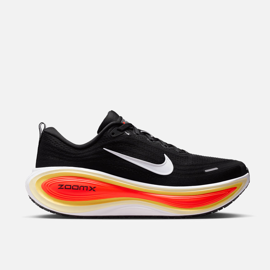VOMERO PLUS - BLACK / BRIGHT CRIMSON