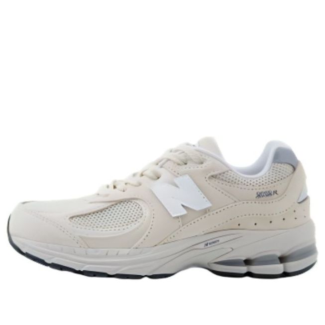 (GS) New Balance 2002R Sneakers 'Cream White' GC2002RE